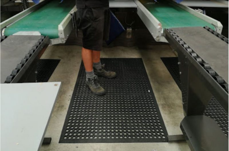 Foodservice mats used in a packhouse for anti-fatigue.