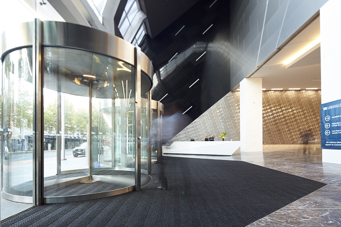WaterHog Eco Elite entrance mat, black herringbone pattern